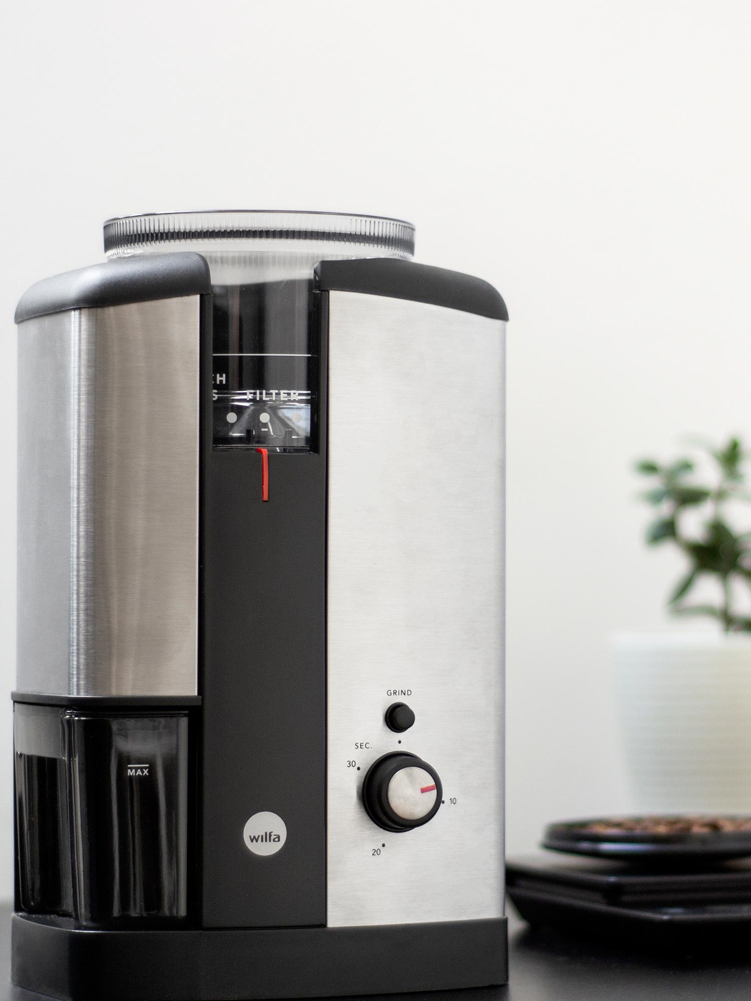 WILFA CHROME SVART COFFEE GRINDER  Coffee grinder, Best coffee grinder,  Coffee aroma